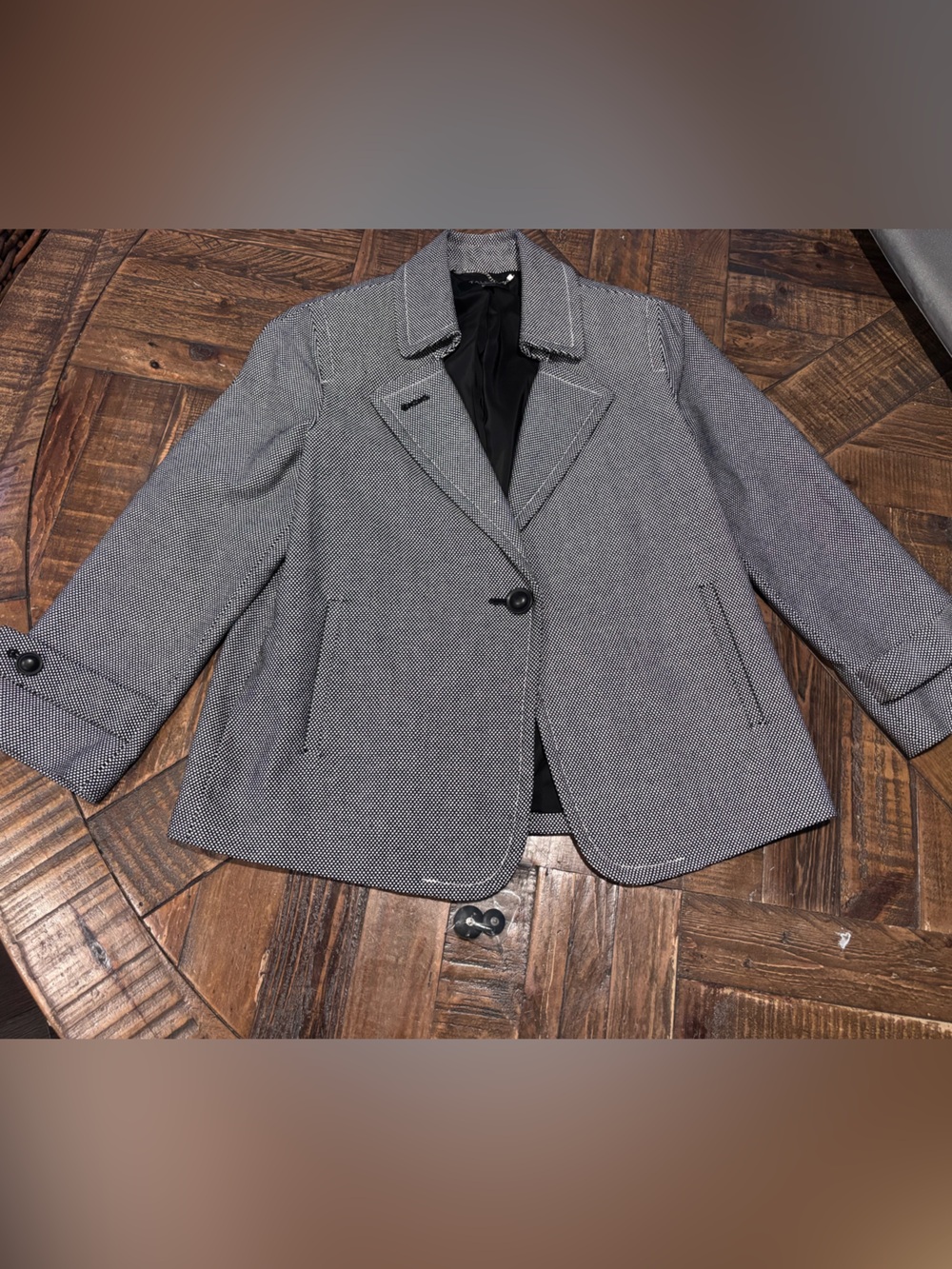 Talbots Tailored Black & White Single-Button Blazer in size 6. Great condition